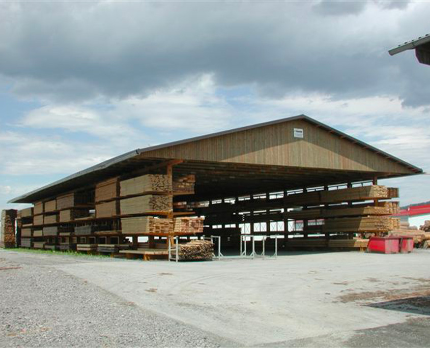 Self-bearing stores