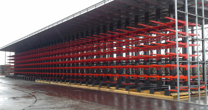 Self-bearing stores