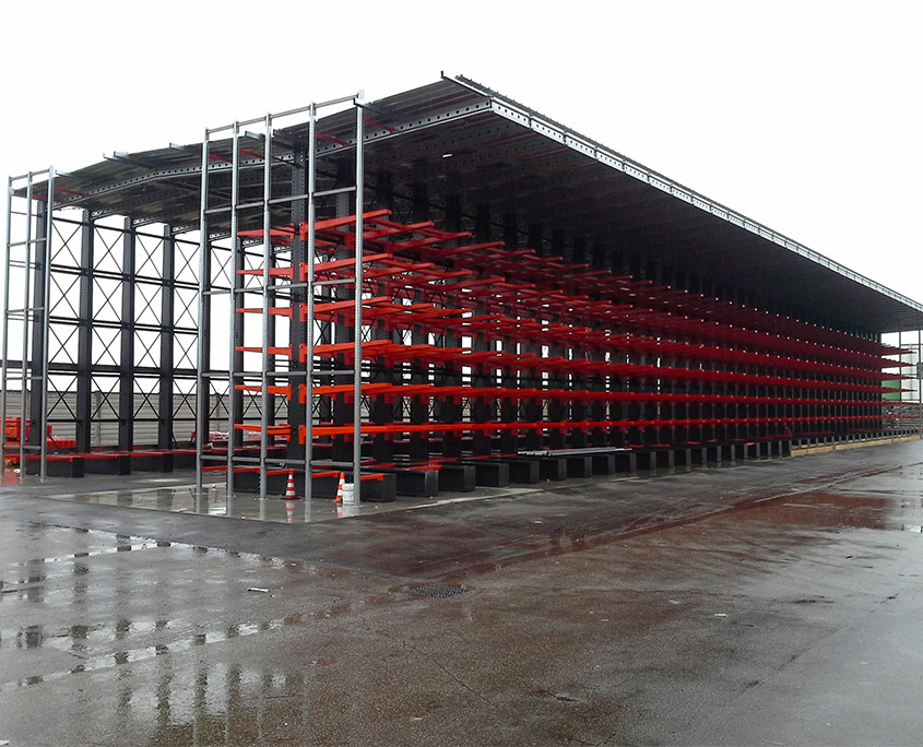 Self-bearing stores